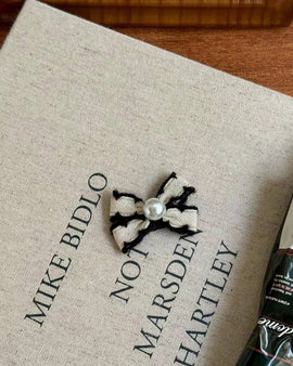 Classic Bow Hairclip