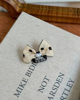 Ivory & Noir Daisy Hairclip